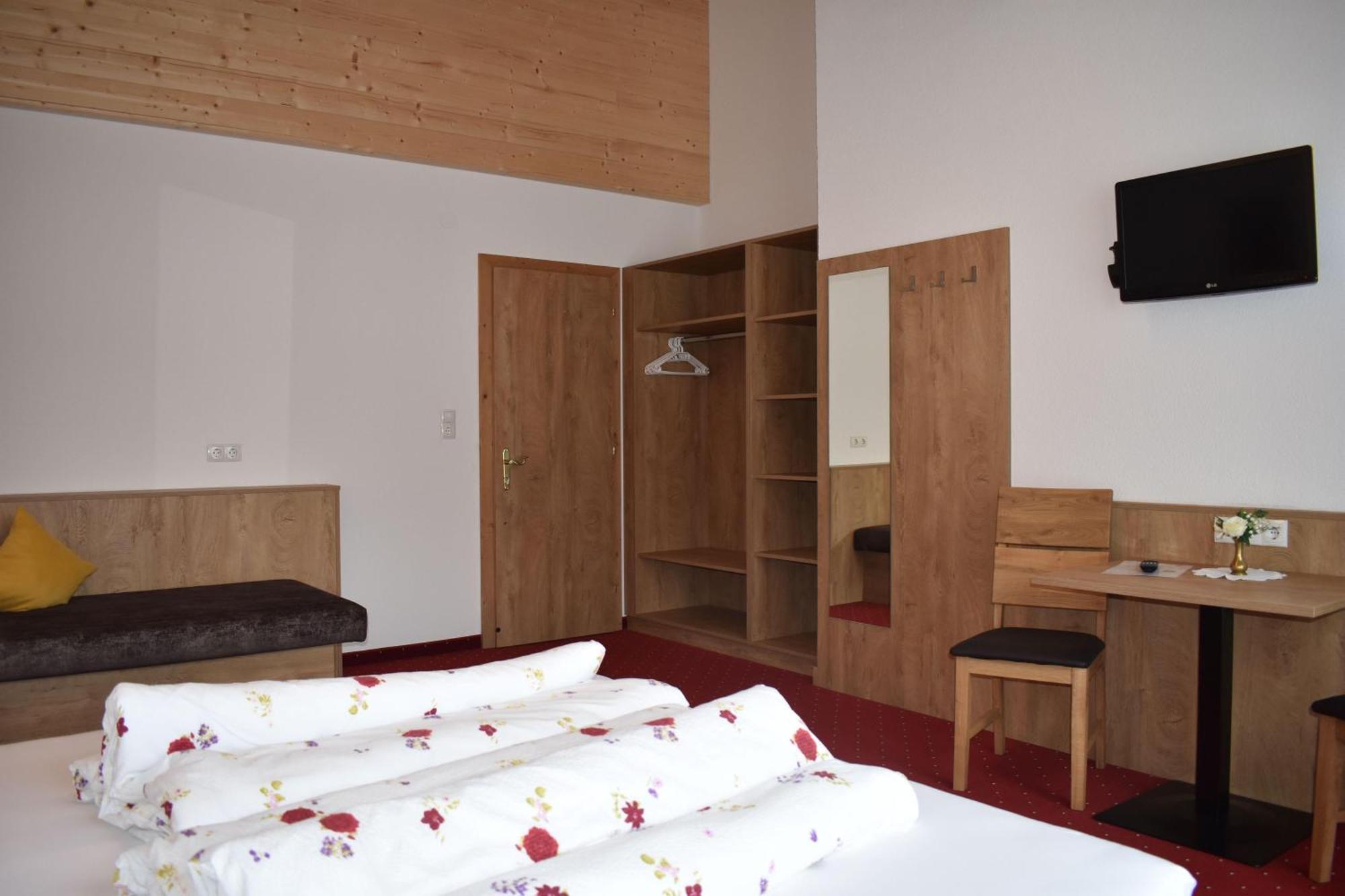 Gasthof Pension Granstein Solden Bagian luar foto